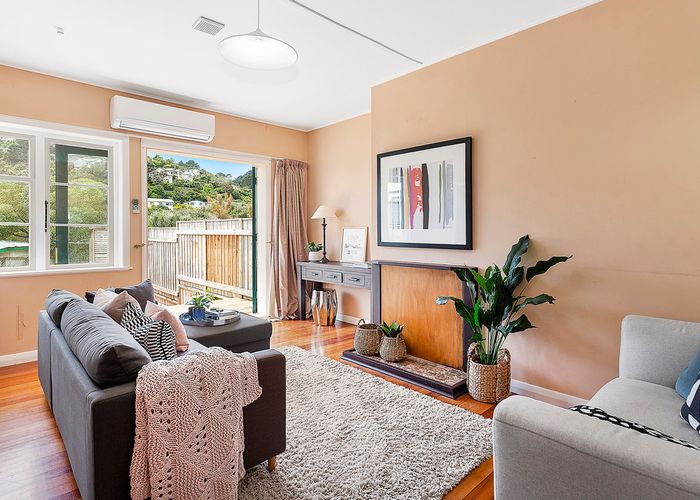  at 4 Rodney Street, Northland, Wellington