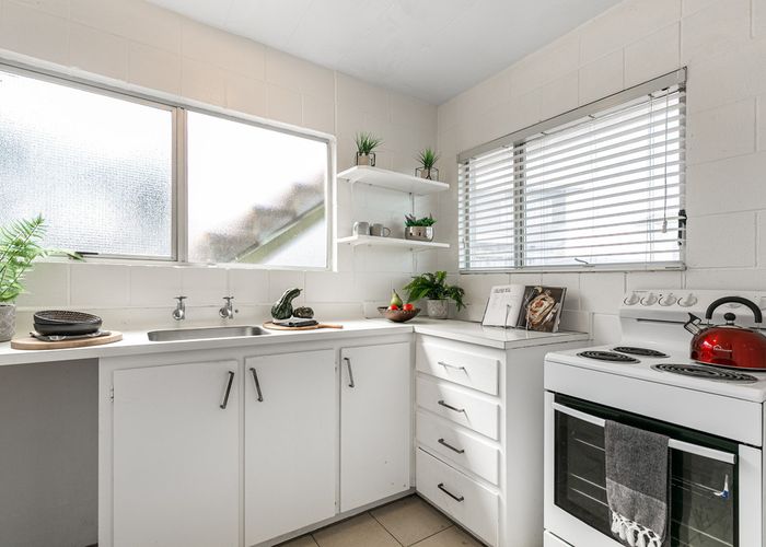  at 6/68 Ferndale Road, Mount Wellington, Auckland