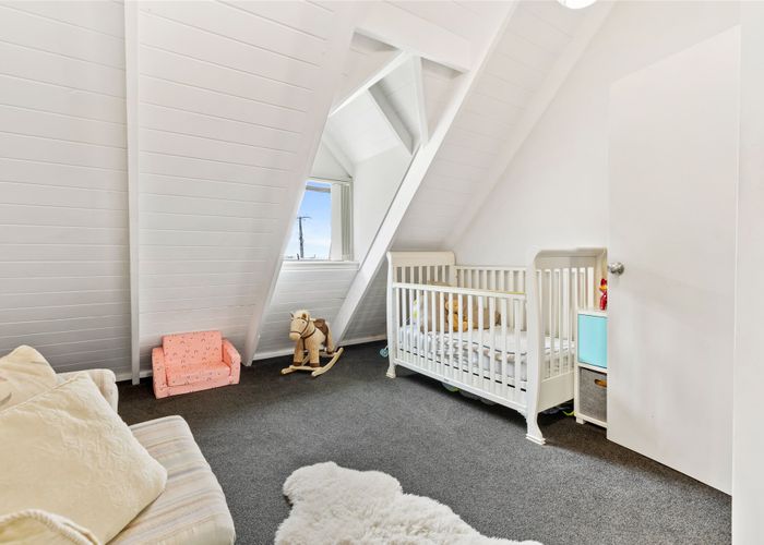  at 112 Beach Road, Te Atatu Peninsula, Auckland