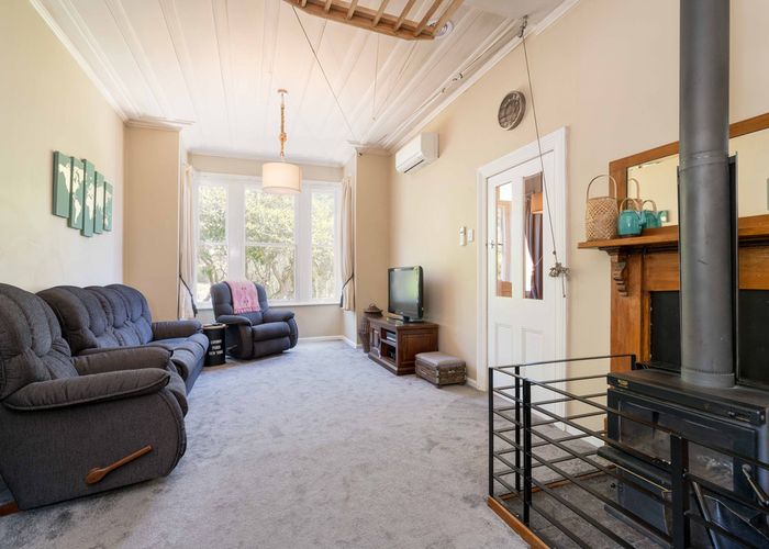  at 4 Prosser Street, Green Island, Dunedin