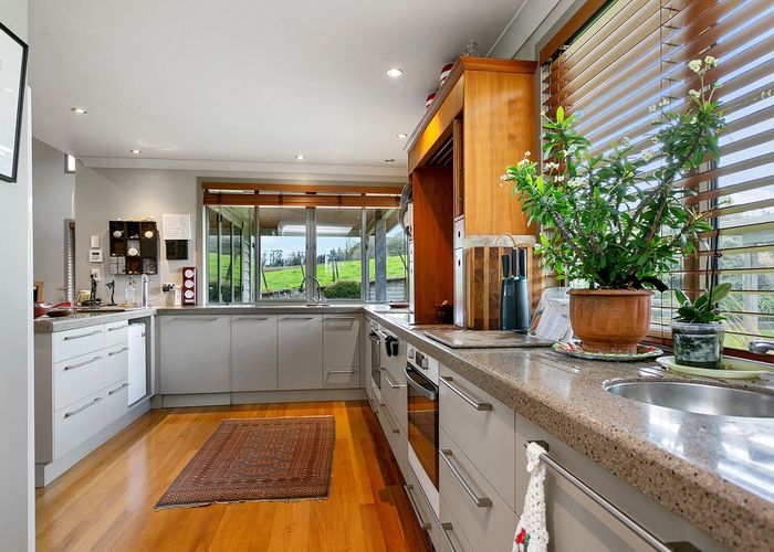 Free property data for 8 Bruce Road, Te Awamutu homes.co.nz