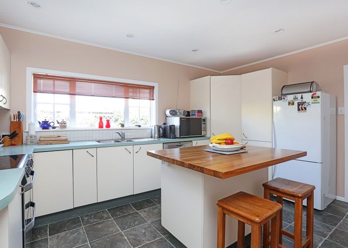  at 2 Cambridge Terrace, Taradale, Napier