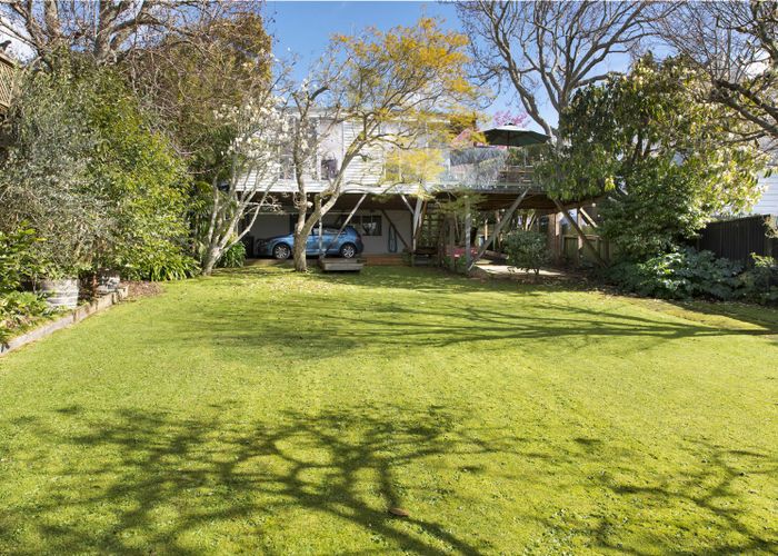  at 6 Lochiel Road, Remuera, Auckland