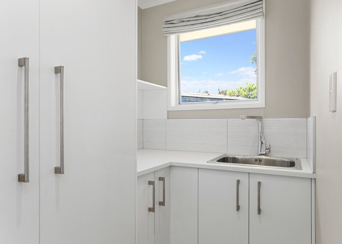  at 30 Onedin Place, Titirangi, Auckland