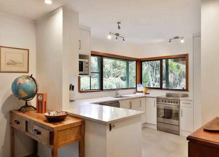  at 9 Valley Road, Titirangi, Auckland