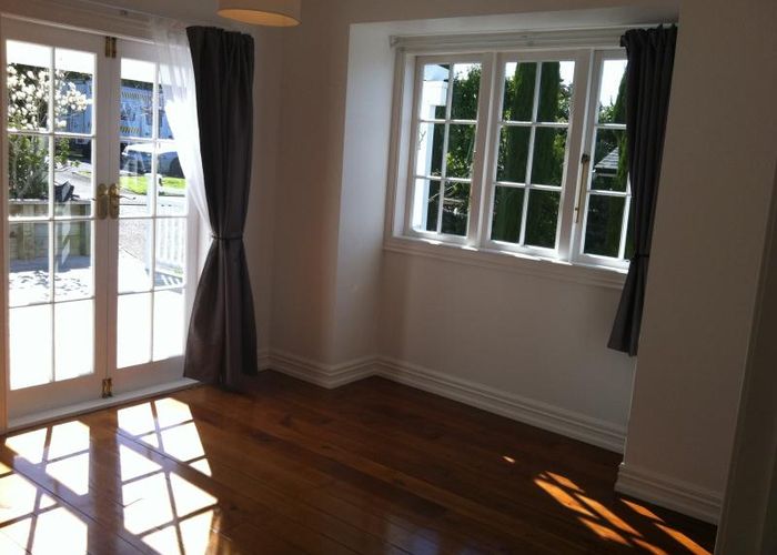  at 23 Newell Street, Point Chevalier, Auckland