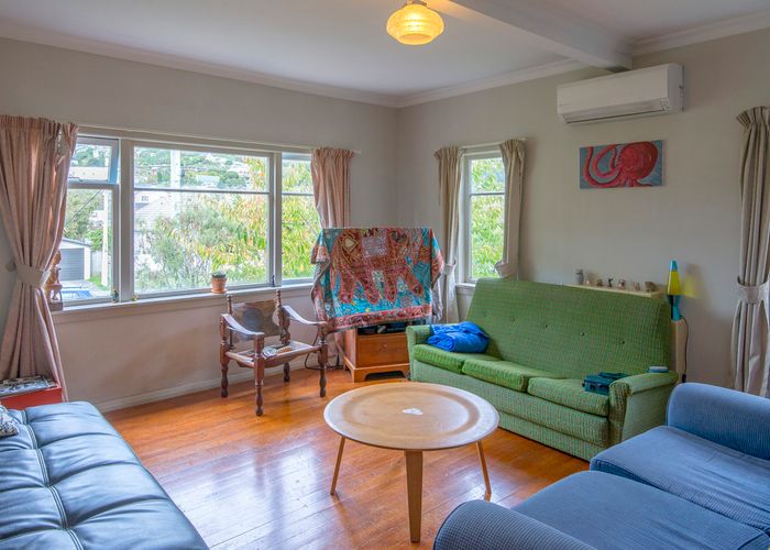  at 14 Darwin Street, Karori, Wellington