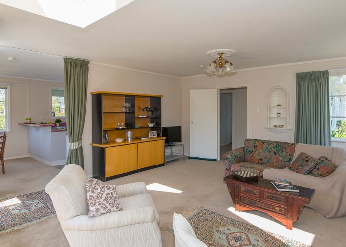  at 9 Dasent Street, Karori, Wellington