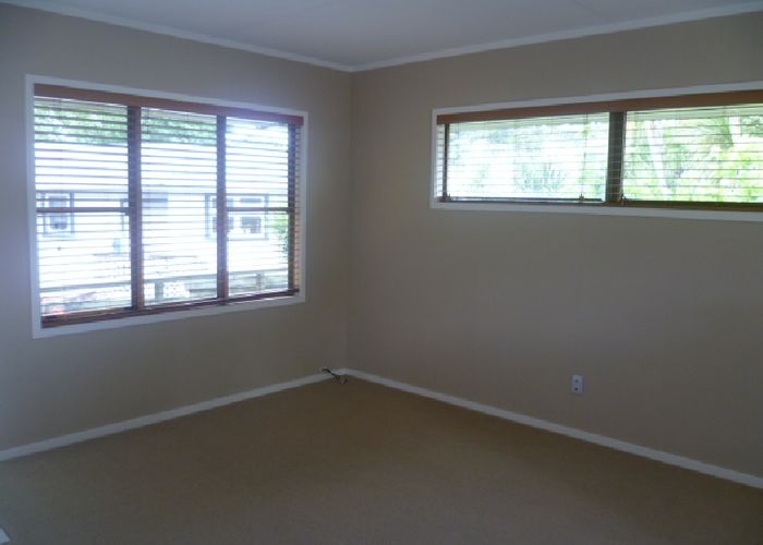  at 1/9 Fuchsia Place, Birkdale, Auckland