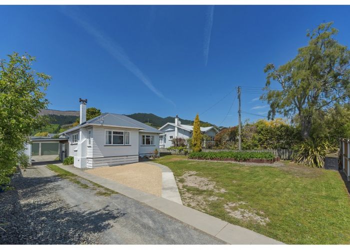  at 18 George Street, Richmond