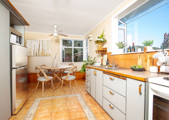 at 111 Oxford Street, Lansdowne, Masterton