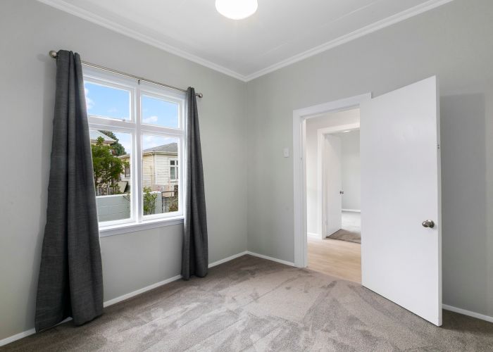  at 10 Bathgate Street, South Dunedin, Dunedin