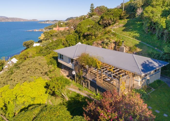  at 34 Fortification Road, Karaka Bays, Wellington