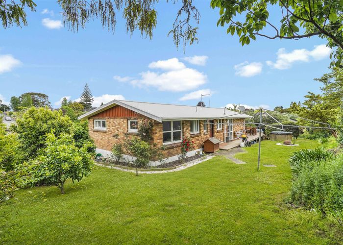  at 14 Westney Place, Forest Lake, Hamilton
