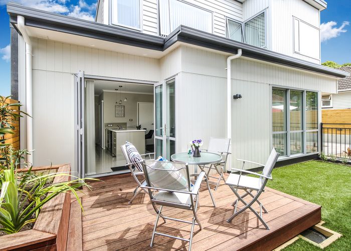  at 3A Anderson Avenue, Point England, Auckland