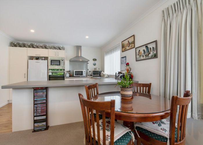  at 8 Savage Crescent, Upper Hutt Central, Upper Hutt