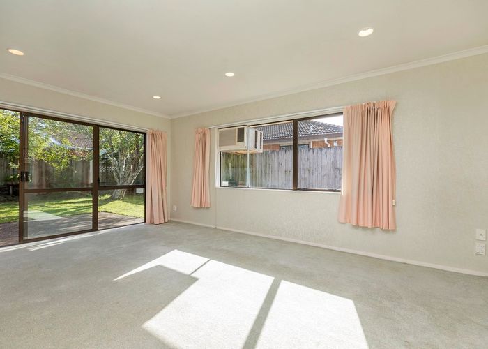  at 2/82 Trafalgar Street, Onehunga, Auckland