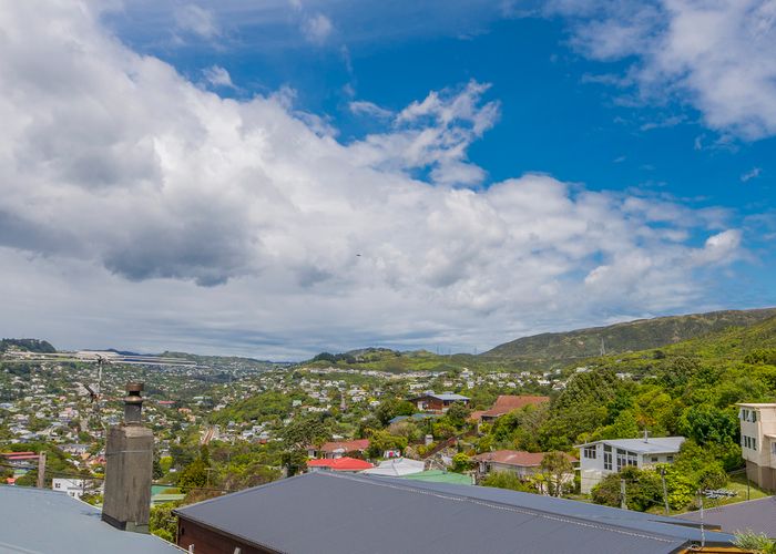 at 77 Fox Street, Ngaio, Wellington
