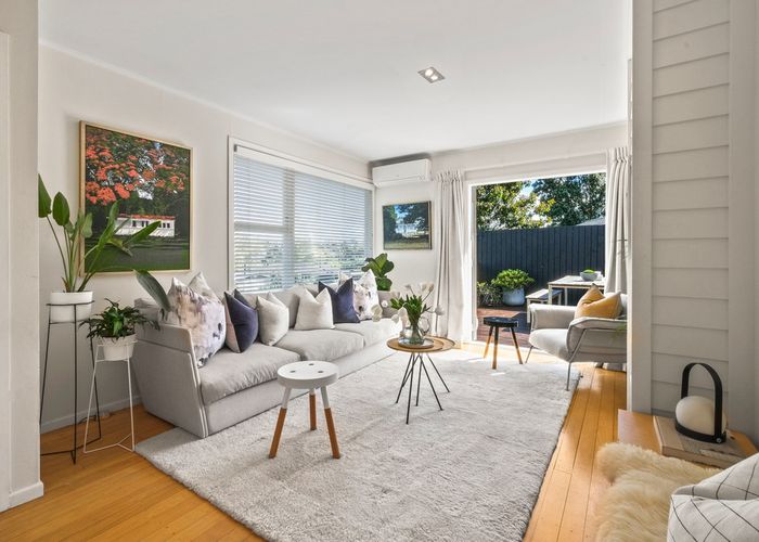  at 21 Robbies Road, Shelly Park, Auckland