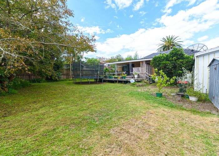  at 140 Edgewater Drive, Pakuranga, Auckland