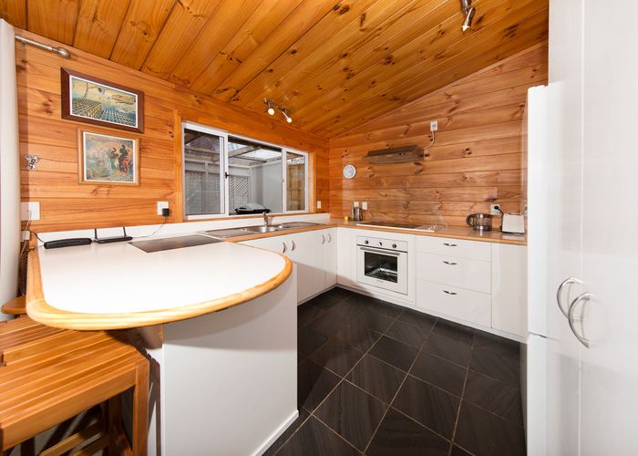  at 1/159 Carlisle Road, Northcross, Auckland