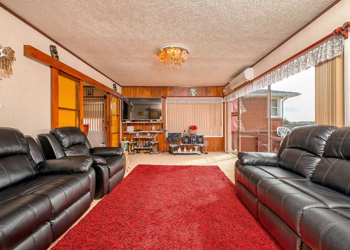  at 4 Bendale Place, Papatoetoe, Auckland