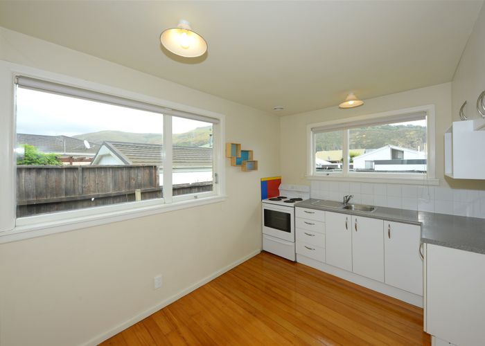  at 2/6 Clark Street, Sumner, Christchurch