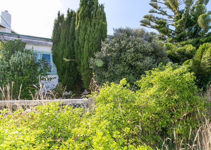  at 33 Hudson Street, Island Bay, Wellington