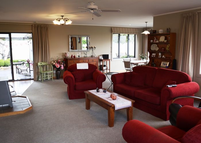  at 2 Hall Road, Bannockburn