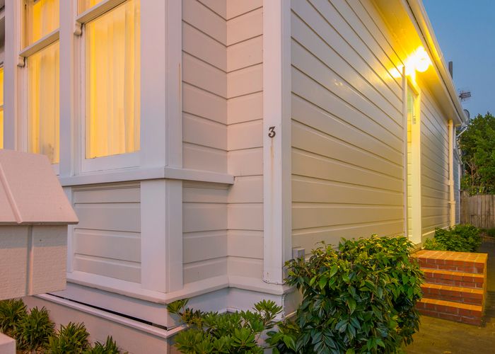  at 3 Aorangi Terrace, Thorndon, Wellington