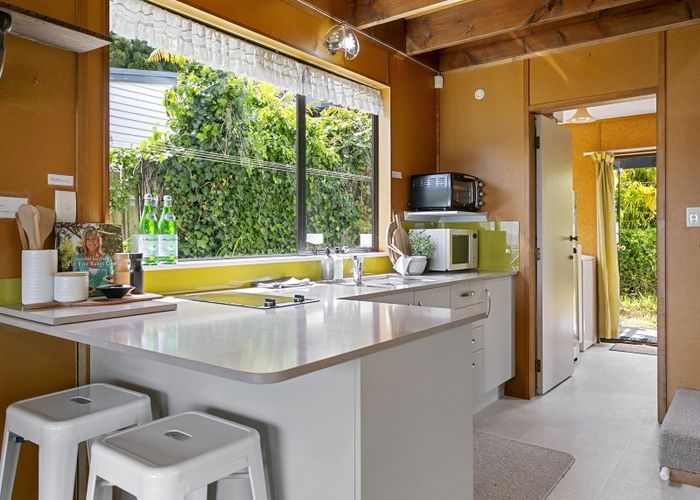  at 2/202 Lake Terrace, Waipahihi, Taupō