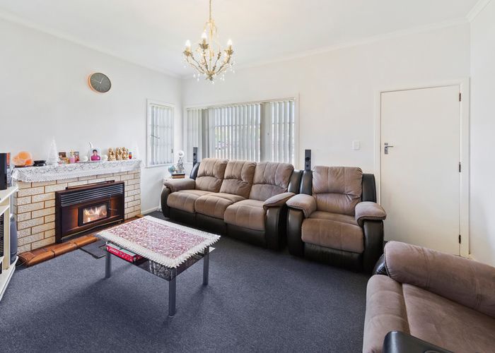  at 12 Maxwell Avenue, Papatoetoe, Auckland
