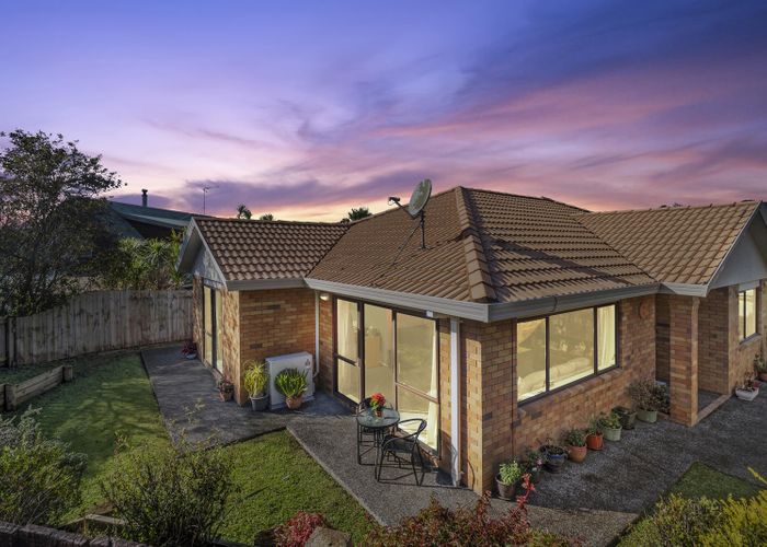  at 9 Milan Drive, Glen Eden, Auckland