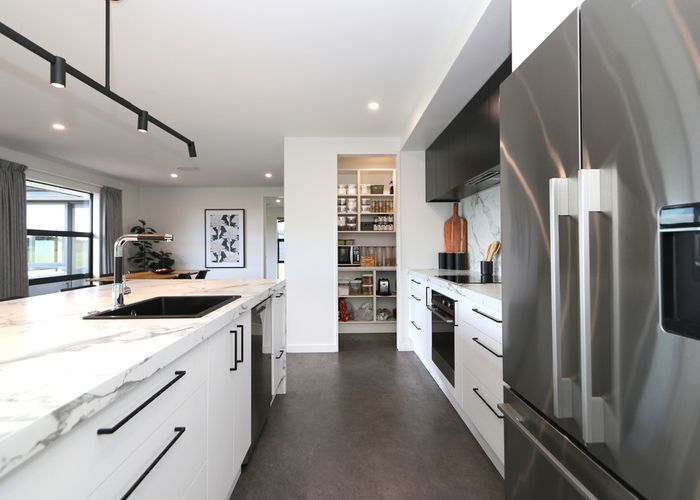  at 37 Shand Way, Otatara