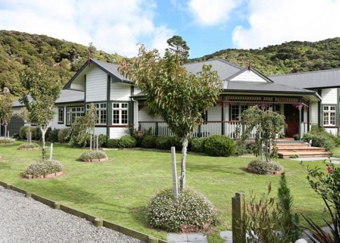 at 45 Brookfield Lane, Wainuiomata, Lower Hutt