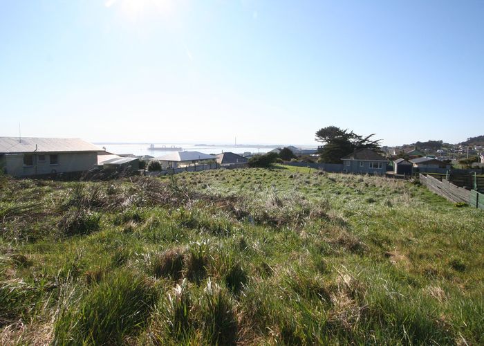  at 60 Shannon Street, Bluff