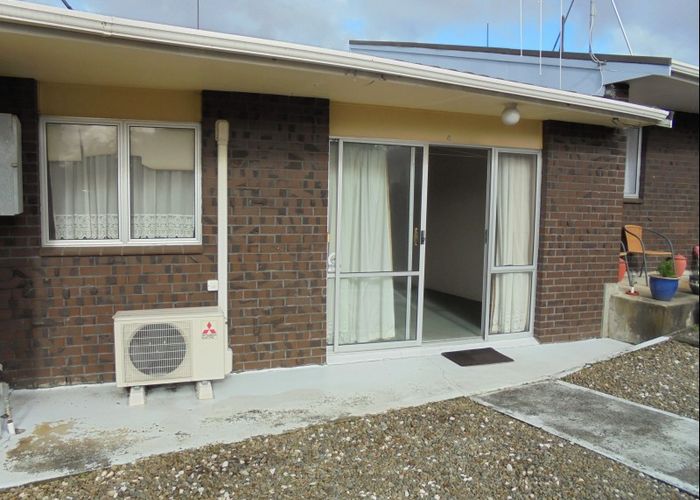  at 4/16 KENT ST, Levin
