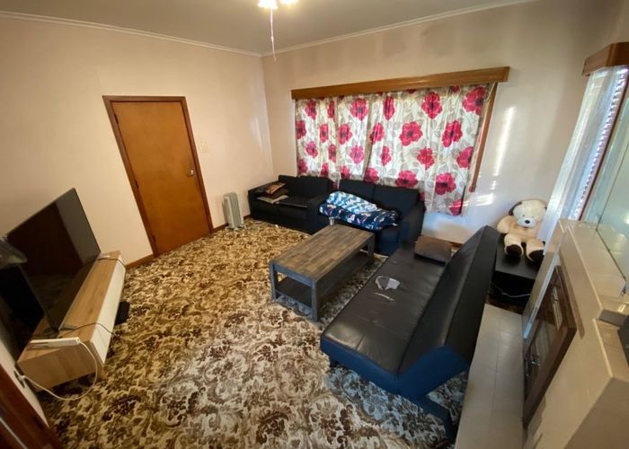  at 8 Margan Avenue, Papatoetoe, Auckland