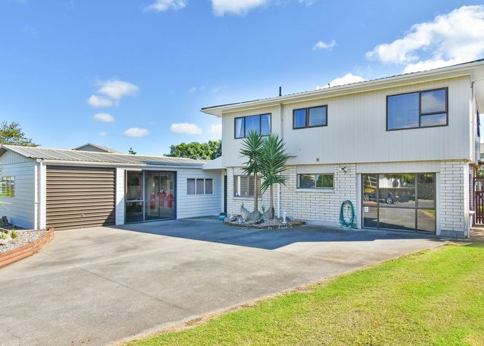 Free property data for 21 Taihiki Road, Clarks Beach homes.co.nz