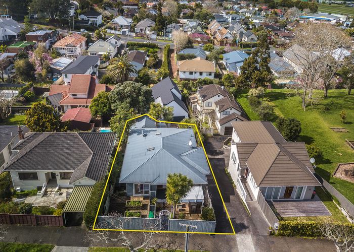  at 10 Muir Road, Remuera, Auckland