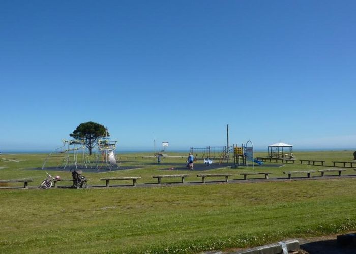  at 3 Elley Drive, Carters Beach, Westport