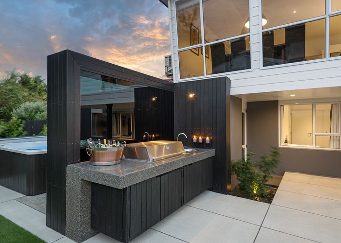  at 2/14 Bay View Road, Moncks Bay, Christchurch