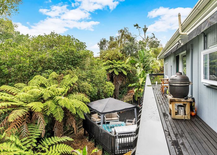  at 2/40 Robbies Road, Shelly Park, Auckland