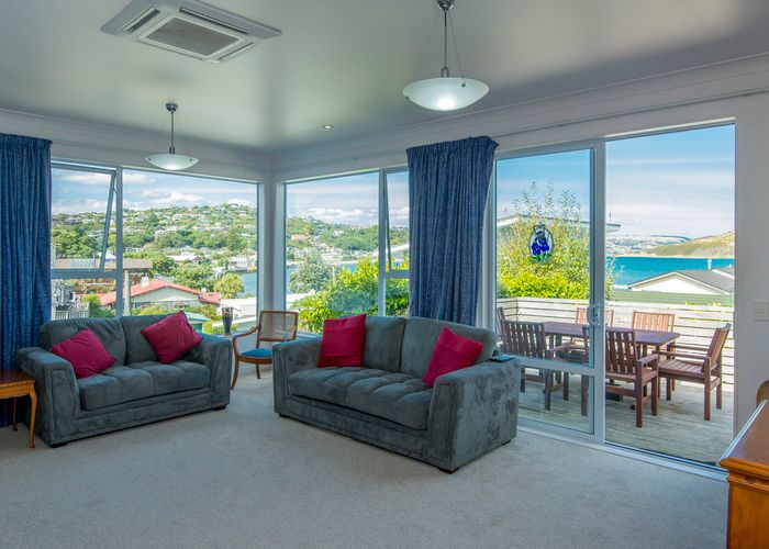  at 16 Beach Road, Plimmerton, Porirua