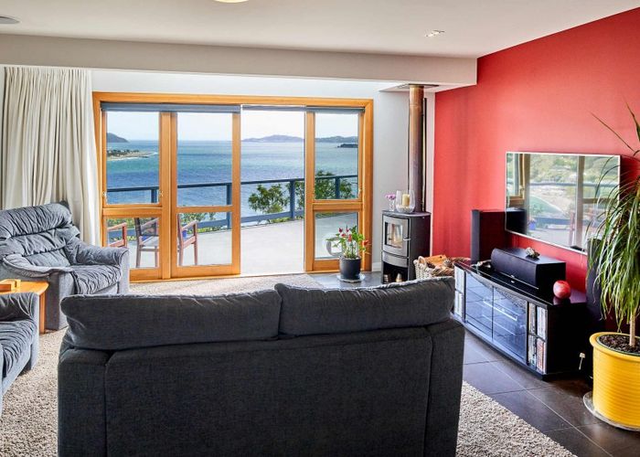  at 46 Ferry Road, Days Bay, Lower Hutt