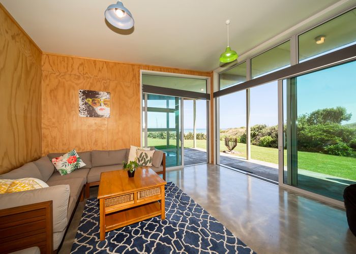  at 292 Tai Road, Ōpunake