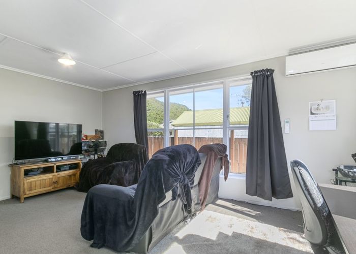  at 6 Ngaturi Grove, Wainuiomata, Lower Hutt