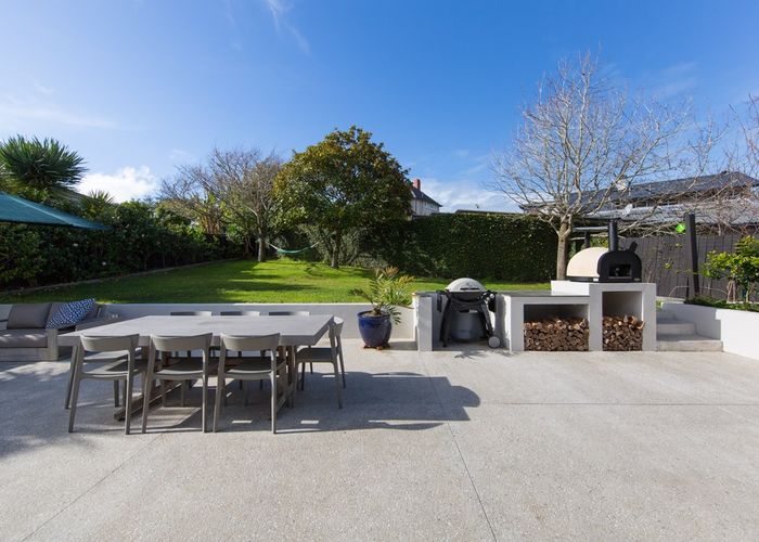  at 16 Grand View Road, Remuera, Auckland
