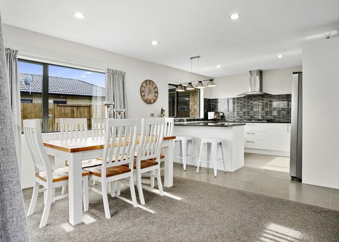  at 12 Alpers Ridge, Leamington, Cambridge