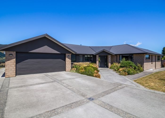  at 6 Mckenzie Way, Timberlea, Upper Hutt